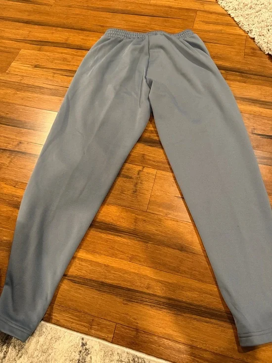 Under Armour Women’s  Light Gray Loose Athletic Joggers - Medium - Picture 3 of 5